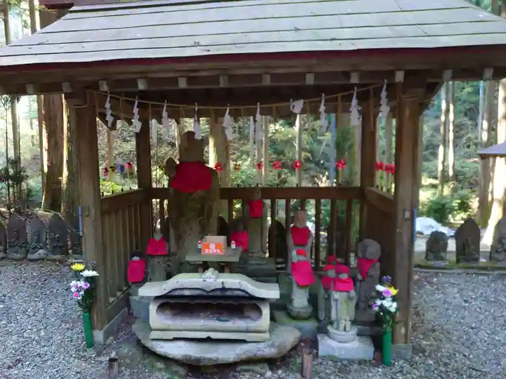 御岩神社の地蔵