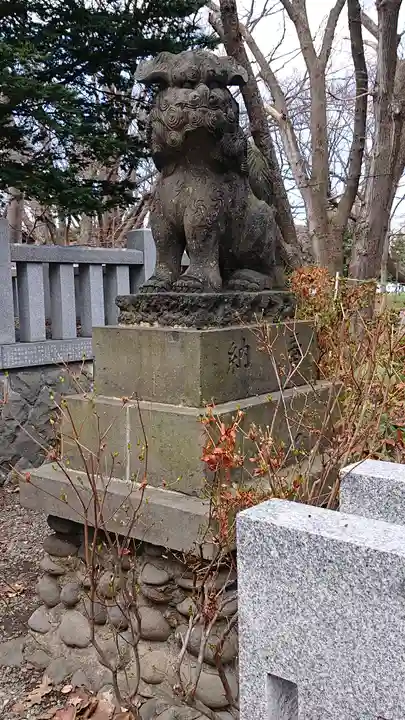 彌彦神社 (伊夜日子神社)の狛犬