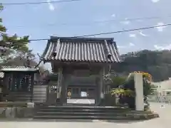 光明寺の山門