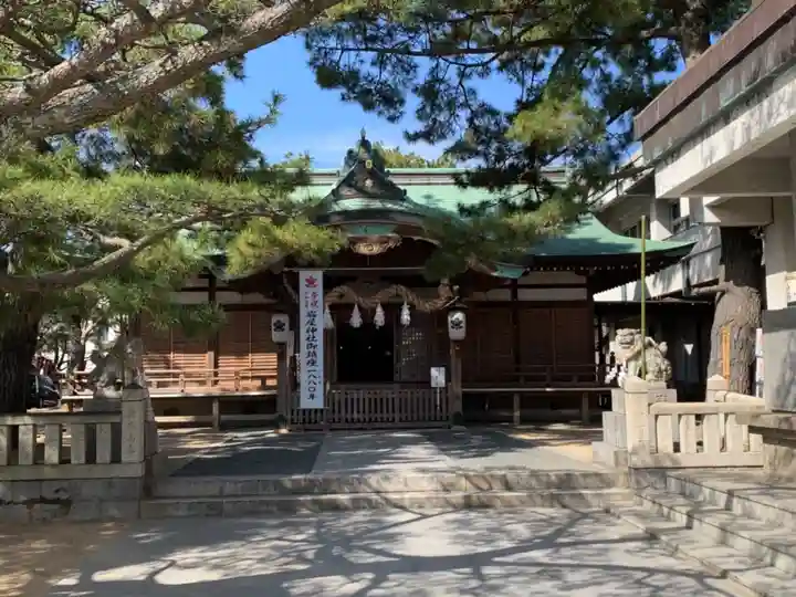 岩屋神社の本殿・本堂