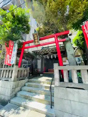 五柱稲荷神社の鳥居