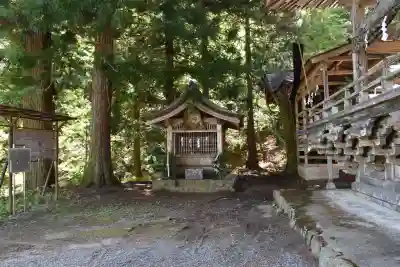 高尾穂見神社の{uncategorized: "未分類", other: "その他", undefined: "問題あり", building: "その他建物", grave: "お墓", sacred_gate: "鳥居", guardian: "狛犬", statue: "像", buddha: "仏像", history: "歴史", nature: "自然", garden: "庭園", animal: "動物", pagoda: "塔", temizu: "手水舎", mountain_gate: "山門・神門", sanctuary: "本殿・本堂", subordinate: "末社・摂社", art: "芸術", scenery: "景色", jizo: "地蔵", ema: "絵馬", goshuin: "御朱印", omikuji: "おみくじ", items: "授与品その他", amulet: "お守り", goshuincho: "御朱印帳", eats: "食事", festival: "お祭り", votive_dance: "神楽", shichigosan: "七五三参", wedding: "結婚式", experience: "体験その他", initially: "初詣", around: "周辺", anti_infection: "感染症対策"}