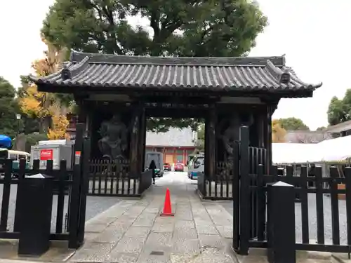 宝仙寺の山門・神門