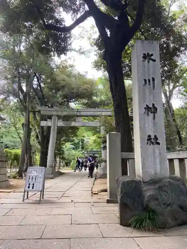 赤坂氷川神社の鳥居
