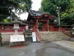 秩父神社の山門
