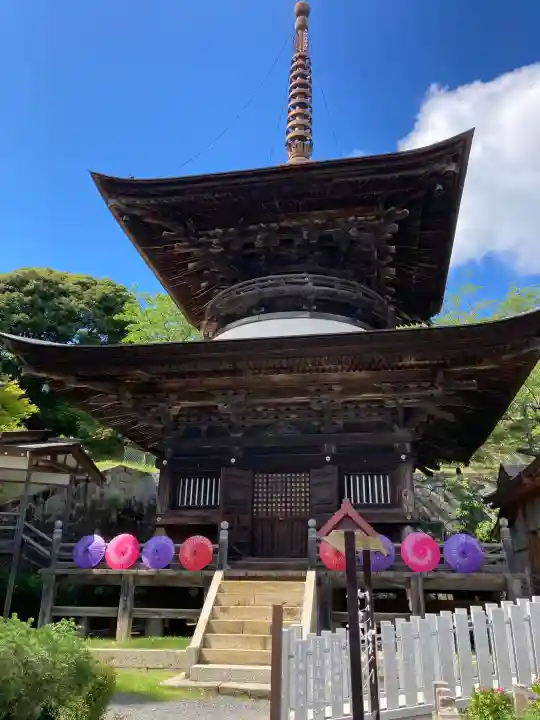 楽法寺(雨引観音)の{uncategorized: "未分類", other: "その他", undefined: "問題あり", building: "その他建物", grave: "お墓", sacred_gate: "鳥居", guardian: "狛犬", statue: "像", buddha: "仏像", history: "歴史", nature: "自然", garden: "庭園", animal: "動物", pagoda: "塔", temizu: "手水舎", mountain_gate: "山門・神門", sanctuary: "本殿・本堂", subordinate: "末社・摂社", art: "芸術", scenery: "景色", jizo: "地蔵", ema: "絵馬", goshuin: "御朱印", omikuji: "おみくじ", items: "授与品その他", amulet: "お守り", goshuincho: "御朱印帳", eats: "食事", festival: "お祭り", votive_dance: "神楽", shichigosan: "七五三参", wedding: "結婚式", experience: "体験その他", initially: "初詣", around: "周辺", anti_infection: "感染症対策"}
