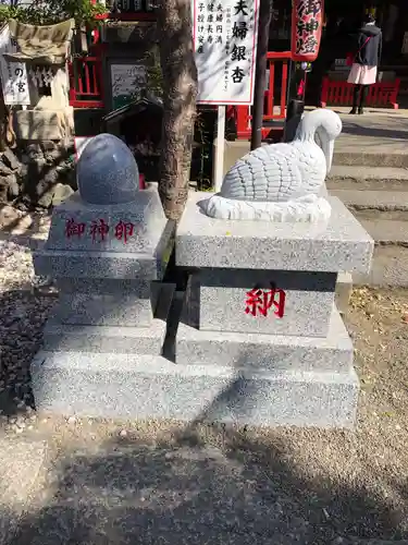 鴻神社の狛犬