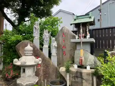 地蔵院の{uncategorized: "未分類", other: "その他", undefined: "問題あり", building: "その他建物", grave: "お墓", sacred_gate: "鳥居", guardian: "狛犬", statue: "像", buddha: "仏像", history: "歴史", nature: "自然", garden: "庭園", animal: "動物", pagoda: "塔", temizu: "手水舎", mountain_gate: "山門・神門", sanctuary: "本殿・本堂", subordinate: "末社・摂社", art: "芸術", scenery: "景色", jizo: "地蔵", ema: "絵馬", goshuin: "御朱印", omikuji: "おみくじ", items: "授与品その他", amulet: "お守り", goshuincho: "御朱印帳", eats: "食事", festival: "お祭り", votive_dance: "神楽", shichigosan: "七五三参", wedding: "結婚式", experience: "体験その他", initially: "初詣", around: "周辺", anti_infection: "感染症対策"}