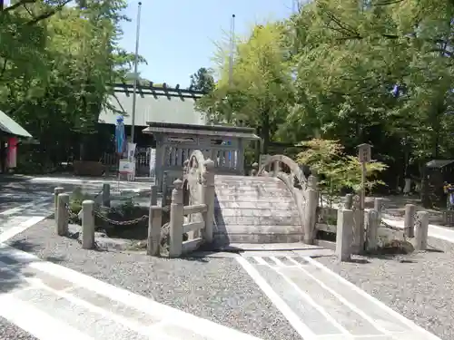 若宮神明社の庭園