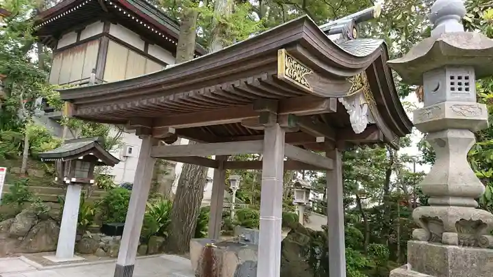 坂井神社の手水舎