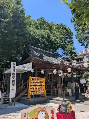 川越熊野神社の{uncategorized: "未分類", other: "その他", undefined: "問題あり", building: "その他建物", grave: "お墓", sacred_gate: "鳥居", guardian: "狛犬", statue: "像", buddha: "仏像", history: "歴史", nature: "自然", garden: "庭園", animal: "動物", pagoda: "塔", temizu: "手水舎", mountain_gate: "山門・神門", sanctuary: "本殿・本堂", subordinate: "末社・摂社", art: "芸術", scenery: "景色", jizo: "地蔵", ema: "絵馬", goshuin: "御朱印", omikuji: "おみくじ", items: "授与品その他", amulet: "お守り", goshuincho: "御朱印帳", eats: "食事", festival: "お祭り", votive_dance: "神楽", shichigosan: "七五三参", wedding: "結婚式", experience: "体験その他", initially: "初詣", around: "周辺", anti_infection: "感染症対策"}