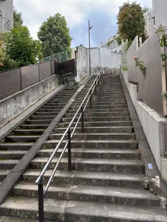 根津神社の{uncategorized: "未分類", other: "その他", undefined: "問題あり", building: "その他建物", grave: "お墓", sacred_gate: "鳥居", guardian: "狛犬", statue: "像", buddha: "仏像", history: "歴史", nature: "自然", garden: "庭園", animal: "動物", pagoda: "塔", temizu: "手水舎", mountain_gate: "山門・神門", sanctuary: "本殿・本堂", subordinate: "末社・摂社", art: "芸術", scenery: "景色", jizo: "地蔵", ema: "絵馬", goshuin: "御朱印", omikuji: "おみくじ", items: "授与品その他", amulet: "お守り", goshuincho: "御朱印帳", eats: "食事", festival: "お祭り", votive_dance: "神楽", shichigosan: "七五三参", wedding: "結婚式", experience: "体験その他", initially: "初詣", around: "周辺", anti_infection: "感染症対策"}