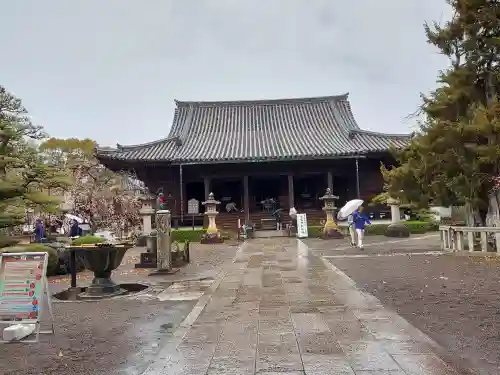 道成寺の{uncategorized: "未分類", other: "その他", undefined: "問題あり", building: "その他建物", grave: "お墓", sacred_gate: "鳥居", guardian: "狛犬", statue: "像", buddha: "仏像", history: "歴史", nature: "自然", garden: "庭園", animal: "動物", pagoda: "塔", temizu: "手水舎", mountain_gate: "山門・神門", sanctuary: "本殿・本堂", subordinate: "末社・摂社", art: "芸術", scenery: "景色", jizo: "地蔵", ema: "絵馬", goshuin: "御朱印", omikuji: "おみくじ", items: "授与品その他", amulet: "お守り", goshuincho: "御朱印帳", eats: "食事", festival: "お祭り", votive_dance: "神楽", shichigosan: "七五三参", wedding: "結婚式", experience: "体験その他", initially: "初詣", around: "周辺", anti_infection: "感染症対策"}