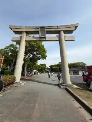 宗像大社の{uncategorized: "未分類", other: "その他", undefined: "問題あり", building: "その他建物", grave: "お墓", sacred_gate: "鳥居", guardian: "狛犬", statue: "像", buddha: "仏像", history: "歴史", nature: "自然", garden: "庭園", animal: "動物", pagoda: "塔", temizu: "手水舎", mountain_gate: "山門・神門", sanctuary: "本殿・本堂", subordinate: "末社・摂社", art: "芸術", scenery: "景色", jizo: "地蔵", ema: "絵馬", goshuin: "御朱印", omikuji: "おみくじ", items: "授与品その他", amulet: "お守り", goshuincho: "御朱印帳", eats: "食事", festival: "お祭り", votive_dance: "神楽", shichigosan: "七五三参", wedding: "結婚式", experience: "体験その他", initially: "初詣", around: "周辺", anti_infection: "感染症対策"}