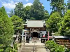 磐裂根裂神社の本殿