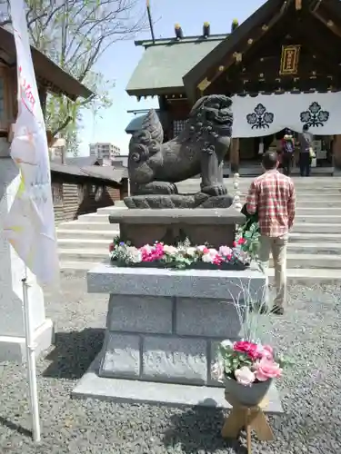 札幌諏訪神社の狛犬