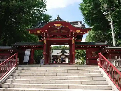 秩父神社の山門