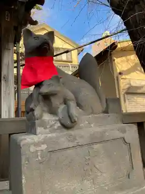 被官稲荷神社の狛犬