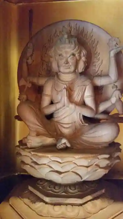 白龍山 経王殿 蓮久寺の像