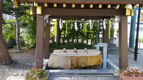 烈々布神社の手水