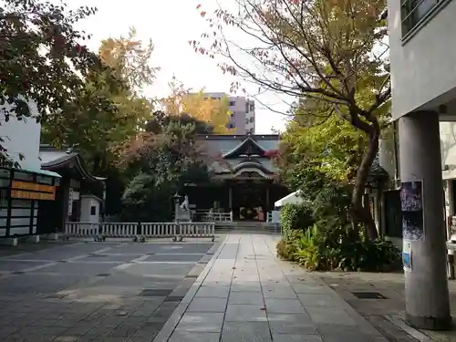 鳥越神社の庭園