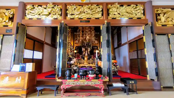 富良野寺の本殿・本堂