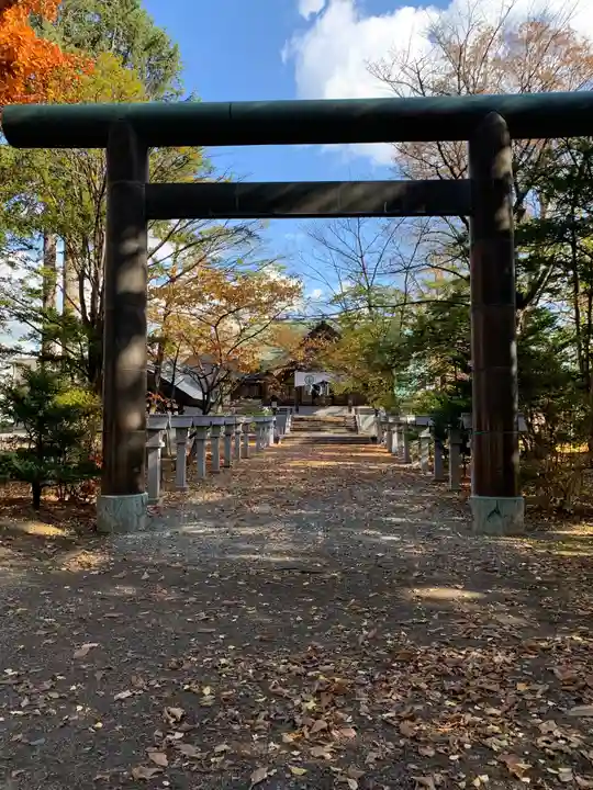 信濃神社の鳥居