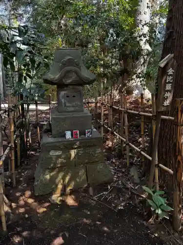 比々多神社の{uncategorized: "未分類", other: "その他", undefined: "問題あり", building: "その他建物", grave: "お墓", sacred_gate: "鳥居", guardian: "狛犬", statue: "像", buddha: "仏像", history: "歴史", nature: "自然", garden: "庭園", animal: "動物", pagoda: "塔", temizu: "手水舎", mountain_gate: "山門・神門", sanctuary: "本殿・本堂", subordinate: "末社・摂社", art: "芸術", scenery: "景色", jizo: "地蔵", ema: "絵馬", goshuin: "御朱印", omikuji: "おみくじ", items: "授与品その他", amulet: "お守り", goshuincho: "御朱印帳", eats: "食事", festival: "お祭り", votive_dance: "神楽", shichigosan: "七五三参", wedding: "結婚式", experience: "体験その他", initially: "初詣", around: "周辺", anti_infection: "感染症対策"}