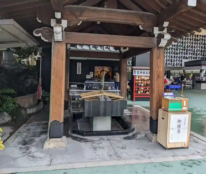 成田山深川不動堂(新勝寺東京別院)の手水舎
