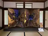 西来院の{uncategorized: "未分類", other: "その他", undefined: "問題あり", building: "その他建物", grave: "お墓", sacred_gate: "鳥居", guardian: "狛犬", statue: "像", buddha: "仏像", history: "歴史", nature: "自然", garden: "庭園", animal: "動物", pagoda: "塔", temizu: "手水舎", mountain_gate: "山門・神門", sanctuary: "本殿・本堂", subordinate: "末社・摂社", art: "芸術", scenery: "景色", jizo: "地蔵", ema: "絵馬", goshuin: "御朱印", omikuji: "おみくじ", items: "授与品その他", amulet: "お守り", goshuincho: "御朱印帳", eats: "食事", festival: "お祭り", votive_dance: "神楽", shichigosan: "七五三参", wedding: "結婚式", experience: "体験その他", initially: "初詣", around: "周辺", anti_infection: "感染症対策"}