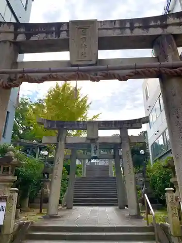 岡田神社の鳥居