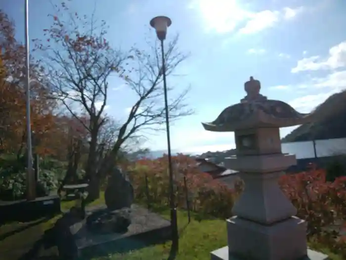 羅臼神社の建物その他