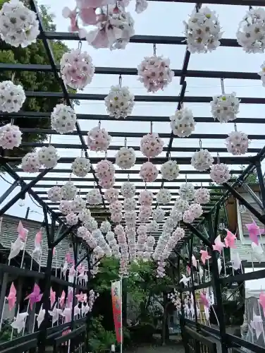 相模原氷川神社の{uncategorized: "未分類", other: "その他", undefined: "問題あり", building: "その他建物", grave: "お墓", sacred_gate: "鳥居", guardian: "狛犬", statue: "像", buddha: "仏像", history: "歴史", nature: "自然", garden: "庭園", animal: "動物", pagoda: "塔", temizu: "手水舎", mountain_gate: "山門・神門", sanctuary: "本殿・本堂", subordinate: "末社・摂社", art: "芸術", scenery: "景色", jizo: "地蔵", ema: "絵馬", goshuin: "御朱印", omikuji: "おみくじ", items: "授与品その他", amulet: "お守り", goshuincho: "御朱印帳", eats: "食事", festival: "お祭り", votive_dance: "神楽", shichigosan: "七五三参", wedding: "結婚式", experience: "体験その他", initially: "初詣", around: "周辺", anti_infection: "感染症対策"}