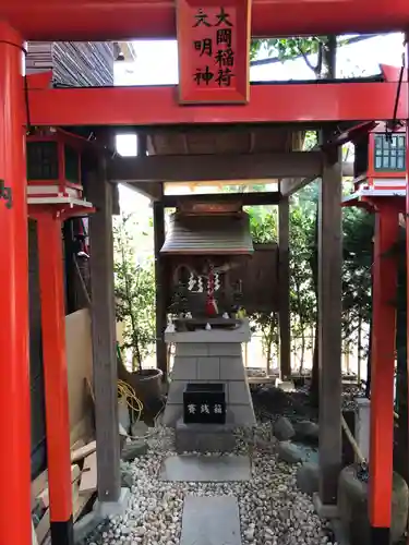 大岡稲荷神社の本殿・本堂