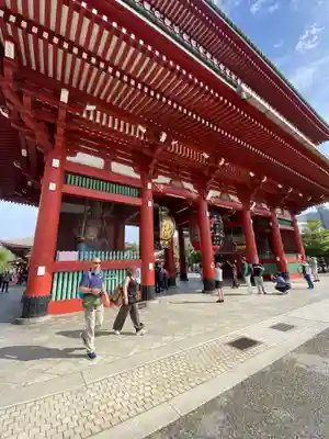 浅草寺の山門・神門