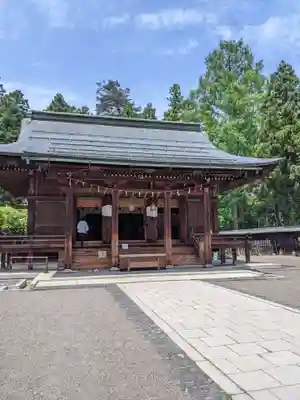 上杉神社の本殿・本堂