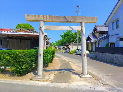 神明社（甲新田須賀北）の鳥居