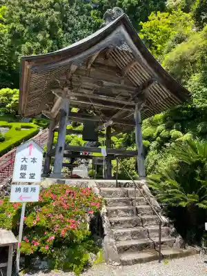 神峯寺の{uncategorized: "未分類", other: "その他", undefined: "問題あり", building: "その他建物", grave: "お墓", sacred_gate: "鳥居", guardian: "狛犬", statue: "像", buddha: "仏像", history: "歴史", nature: "自然", garden: "庭園", animal: "動物", pagoda: "塔", temizu: "手水舎", mountain_gate: "山門・神門", sanctuary: "本殿・本堂", subordinate: "末社・摂社", art: "芸術", scenery: "景色", jizo: "地蔵", ema: "絵馬", goshuin: "御朱印", omikuji: "おみくじ", items: "授与品その他", amulet: "お守り", goshuincho: "御朱印帳", eats: "食事", festival: "お祭り", votive_dance: "神楽", shichigosan: "七五三参", wedding: "結婚式", experience: "体験その他", initially: "初詣", around: "周辺", anti_infection: "感染症対策"}