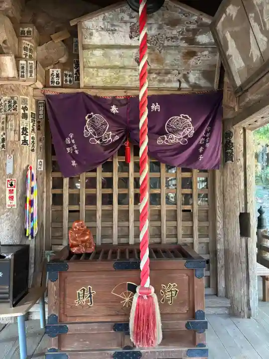 観音寺(寺山観音)の{uncategorized: "未分類", other: "その他", undefined: "問題あり", building: "その他建物", grave: "お墓", sacred_gate: "鳥居", guardian: "狛犬", statue: "像", buddha: "仏像", history: "歴史", nature: "自然", garden: "庭園", animal: "動物", pagoda: "塔", temizu: "手水舎", mountain_gate: "山門・神門", sanctuary: "本殿・本堂", subordinate: "末社・摂社", art: "芸術", scenery: "景色", jizo: "地蔵", ema: "絵馬", goshuin: "御朱印", omikuji: "おみくじ", items: "授与品その他", amulet: "お守り", goshuincho: "御朱印帳", eats: "食事", festival: "お祭り", votive_dance: "神楽", shichigosan: "七五三参", wedding: "結婚式", experience: "体験その他", initially: "初詣", around: "周辺", anti_infection: "感染症対策"}