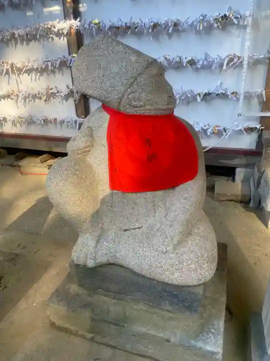 日吉神社の{uncategorized: "未分類", other: "その他", undefined: "問題あり", building: "その他建物", grave: "お墓", sacred_gate: "鳥居", guardian: "狛犬", statue: "像", buddha: "仏像", history: "歴史", nature: "自然", garden: "庭園", animal: "動物", pagoda: "塔", temizu: "手水舎", mountain_gate: "山門・神門", sanctuary: "本殿・本堂", subordinate: "末社・摂社", art: "芸術", scenery: "景色", jizo: "地蔵", ema: "絵馬", goshuin: "御朱印", omikuji: "おみくじ", items: "授与品その他", amulet: "お守り", goshuincho: "御朱印帳", eats: "食事", festival: "お祭り", votive_dance: "神楽", shichigosan: "七五三参", wedding: "結婚式", experience: "体験その他", initially: "初詣", around: "周辺", anti_infection: "感染症対策"}