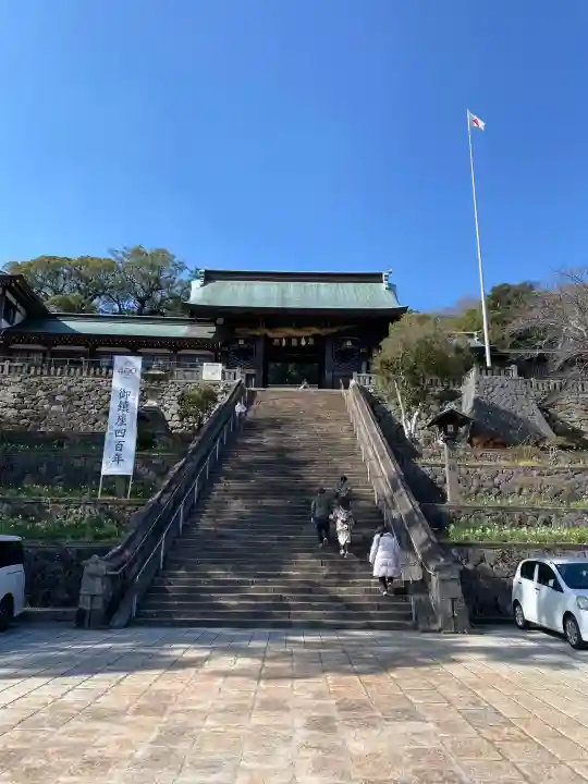 鎮西大社諏訪神社の{uncategorized: "未分類", other: "その他", undefined: "問題あり", building: "その他建物", grave: "お墓", sacred_gate: "鳥居", guardian: "狛犬", statue: "像", buddha: "仏像", history: "歴史", nature: "自然", garden: "庭園", animal: "動物", pagoda: "塔", temizu: "手水舎", mountain_gate: "山門・神門", sanctuary: "本殿・本堂", subordinate: "末社・摂社", art: "芸術", scenery: "景色", jizo: "地蔵", ema: "絵馬", goshuin: "御朱印", omikuji: "おみくじ", items: "授与品その他", amulet: "お守り", goshuincho: "御朱印帳", eats: "食事", festival: "お祭り", votive_dance: "神楽", shichigosan: "七五三参", wedding: "結婚式", experience: "体験その他", initially: "初詣", around: "周辺", anti_infection: "感染症対策"}