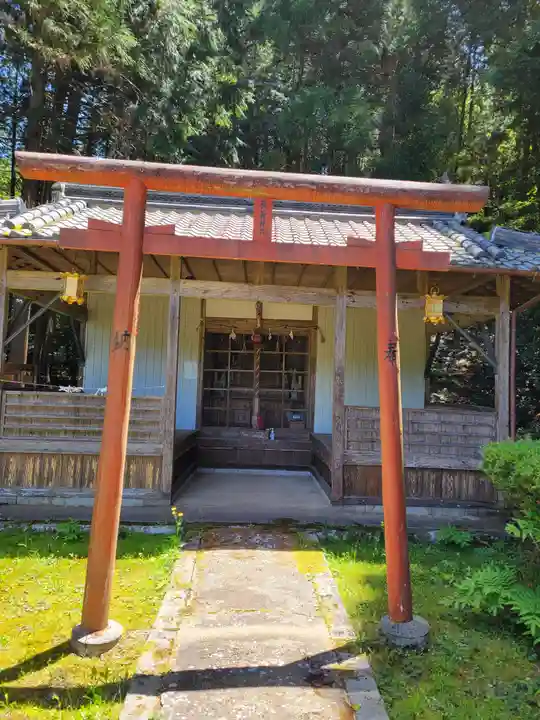 二村神社の本殿・本堂