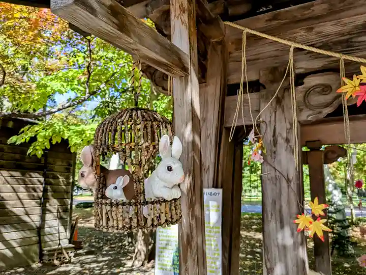 彌彦神社 (伊夜日子神社)の手水舎