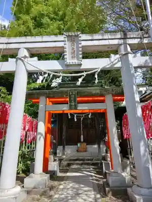 本町南町八幡神社の{uncategorized: "未分類", other: "その他", undefined: "問題あり", building: "その他建物", grave: "お墓", sacred_gate: "鳥居", guardian: "狛犬", statue: "像", buddha: "仏像", history: "歴史", nature: "自然", garden: "庭園", animal: "動物", pagoda: "塔", temizu: "手水舎", mountain_gate: "山門・神門", sanctuary: "本殿・本堂", subordinate: "末社・摂社", art: "芸術", scenery: "景色", jizo: "地蔵", ema: "絵馬", goshuin: "御朱印", omikuji: "おみくじ", items: "授与品その他", amulet: "お守り", goshuincho: "御朱印帳", eats: "食事", festival: "お祭り", votive_dance: "神楽", shichigosan: "七五三参", wedding: "結婚式", experience: "体験その他", initially: "初詣", around: "周辺", anti_infection: "感染症対策"}
