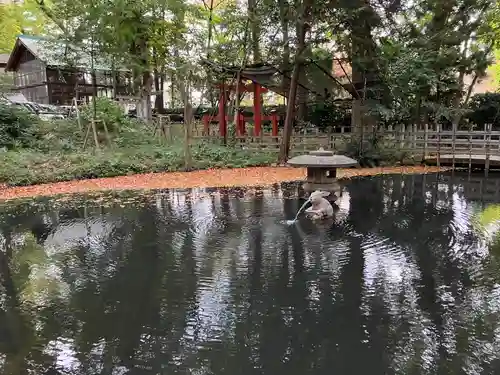 調神社の庭園