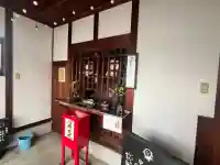 八田北地蔵堂の{uncategorized: "未分類", other: "その他", undefined: "問題あり", building: "その他建物", grave: "お墓", sacred_gate: "鳥居", guardian: "狛犬", statue: "像", buddha: "仏像", history: "歴史", nature: "自然", garden: "庭園", animal: "動物", pagoda: "塔", temizu: "手水舎", mountain_gate: "山門・神門", sanctuary: "本殿・本堂", subordinate: "末社・摂社", art: "芸術", scenery: "景色", jizo: "地蔵", ema: "絵馬", goshuin: "御朱印", omikuji: "おみくじ", items: "授与品その他", amulet: "お守り", goshuincho: "御朱印帳", eats: "食事", festival: "お祭り", votive_dance: "神楽", shichigosan: "七五三参", wedding: "結婚式", experience: "体験その他", initially: "初詣", around: "周辺", anti_infection: "感染症対策"}