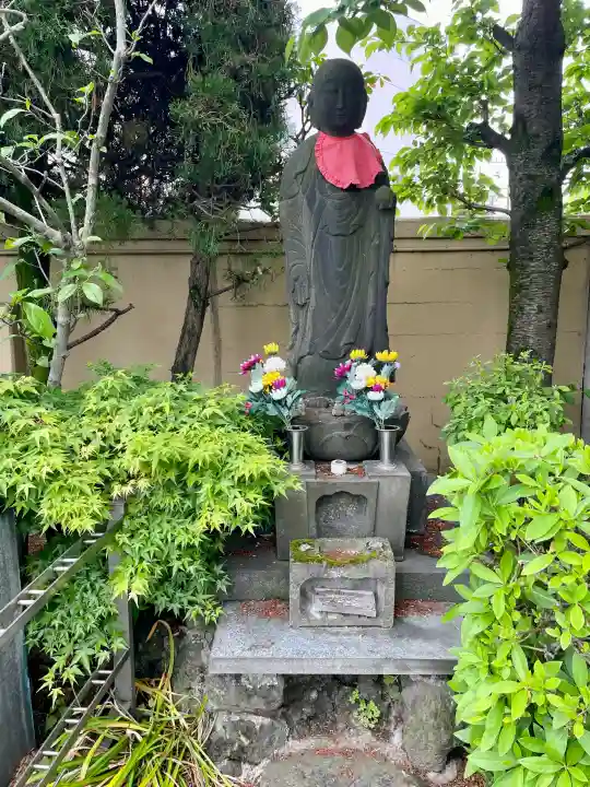 地蔵寺の{uncategorized: "未分類", other: "その他", undefined: "問題あり", building: "その他建物", grave: "お墓", sacred_gate: "鳥居", guardian: "狛犬", statue: "像", buddha: "仏像", history: "歴史", nature: "自然", garden: "庭園", animal: "動物", pagoda: "塔", temizu: "手水舎", mountain_gate: "山門・神門", sanctuary: "本殿・本堂", subordinate: "末社・摂社", art: "芸術", scenery: "景色", jizo: "地蔵", ema: "絵馬", goshuin: "御朱印", omikuji: "おみくじ", items: "授与品その他", amulet: "お守り", goshuincho: "御朱印帳", eats: "食事", festival: "お祭り", votive_dance: "神楽", shichigosan: "七五三参", wedding: "結婚式", experience: "体験その他", initially: "初詣", around: "周辺", anti_infection: "感染症対策"}