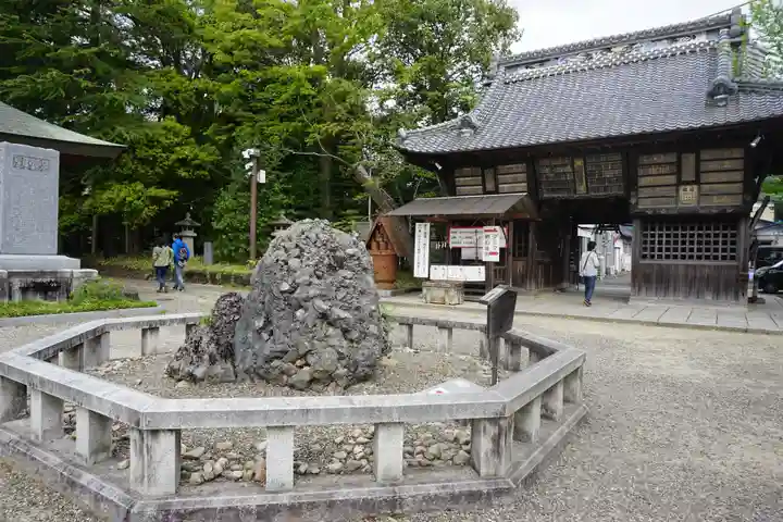 笠間稲荷神社の庭園