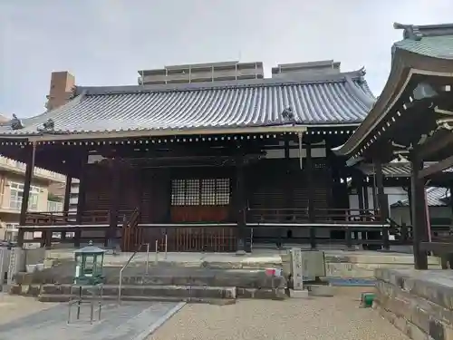 鶴満寺の本殿