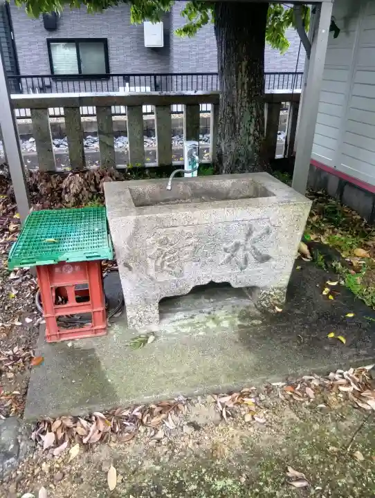 天王神社の{uncategorized: "未分類", other: "その他", undefined: "問題あり", building: "その他建物", grave: "お墓", sacred_gate: "鳥居", guardian: "狛犬", statue: "像", buddha: "仏像", history: "歴史", nature: "自然", garden: "庭園", animal: "動物", pagoda: "塔", temizu: "手水舎", mountain_gate: "山門・神門", sanctuary: "本殿・本堂", subordinate: "末社・摂社", art: "芸術", scenery: "景色", jizo: "地蔵", ema: "絵馬", goshuin: "御朱印", omikuji: "おみくじ", items: "授与品その他", amulet: "お守り", goshuincho: "御朱印帳", eats: "食事", festival: "お祭り", votive_dance: "神楽", shichigosan: "七五三参", wedding: "結婚式", experience: "体験その他", initially: "初詣", around: "周辺", anti_infection: "感染症対策"}